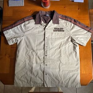 Harley Davidson Men’s button shirt.